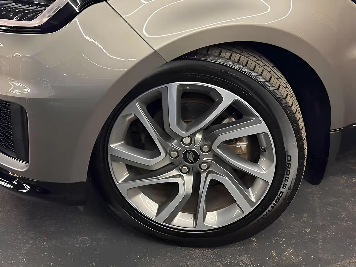 Used 2019 Land Rover Range Rover Sport Hse Silver - Interior and Exterior details 17