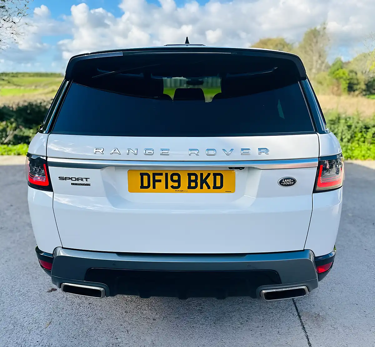 Used 2019 Land Rover Range Rover Sport Hse White - Interior and Exterior details 11