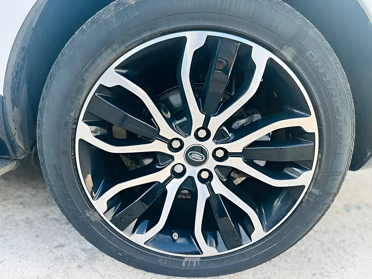 Used 2019 Land Rover Range Rover Sport Hse White - Interior and Exterior details 15
