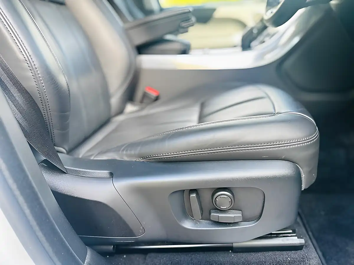 Used 2019 Land Rover Range Rover Sport Hse White - Interior and Exterior details 19