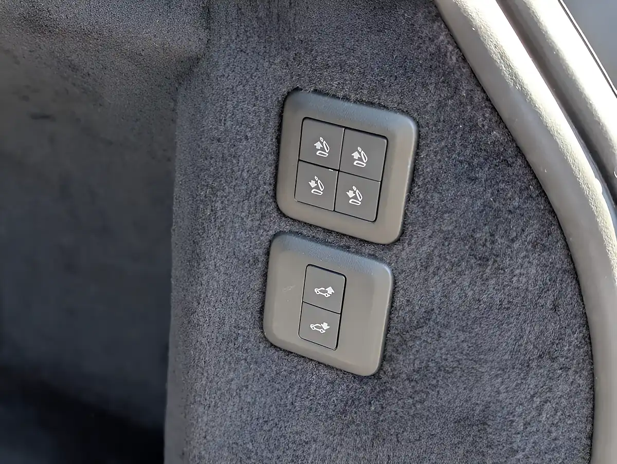 Used 2019 Land Rover Range Rover Sport Hse White - Interior and Exterior details 11