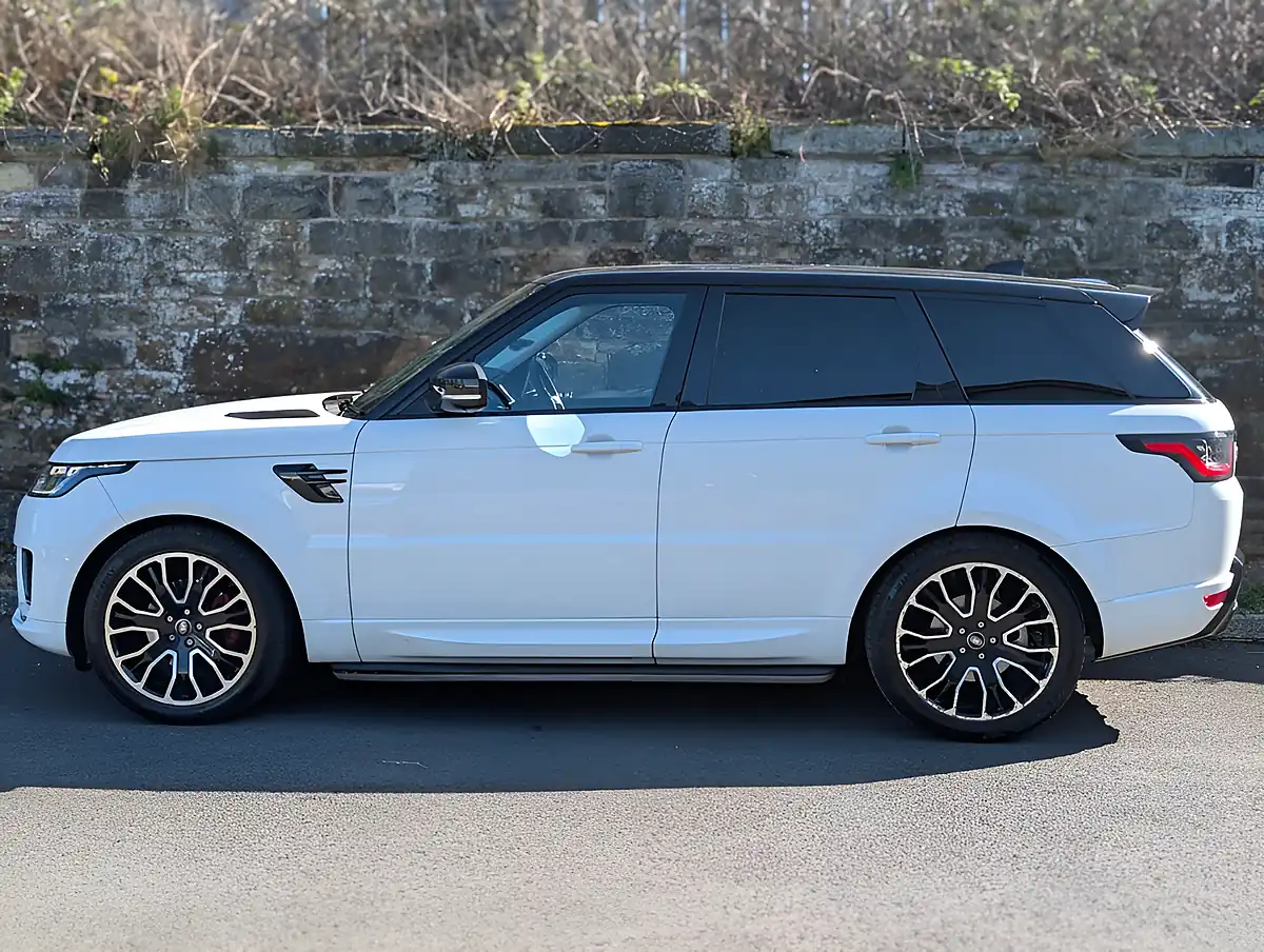 Used 2019 Land Rover Range Rover Sport Hse White - Interior and Exterior details 12