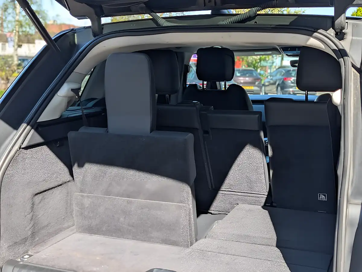 Used 2019 Land Rover Range Rover Sport Hse White - Interior and Exterior details 8