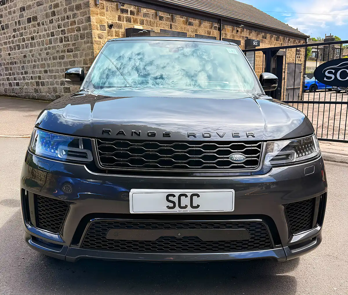 Used 2019 Land Rover Range Rover Sport Hst Carpathian Grey - Interior and Exterior details 4