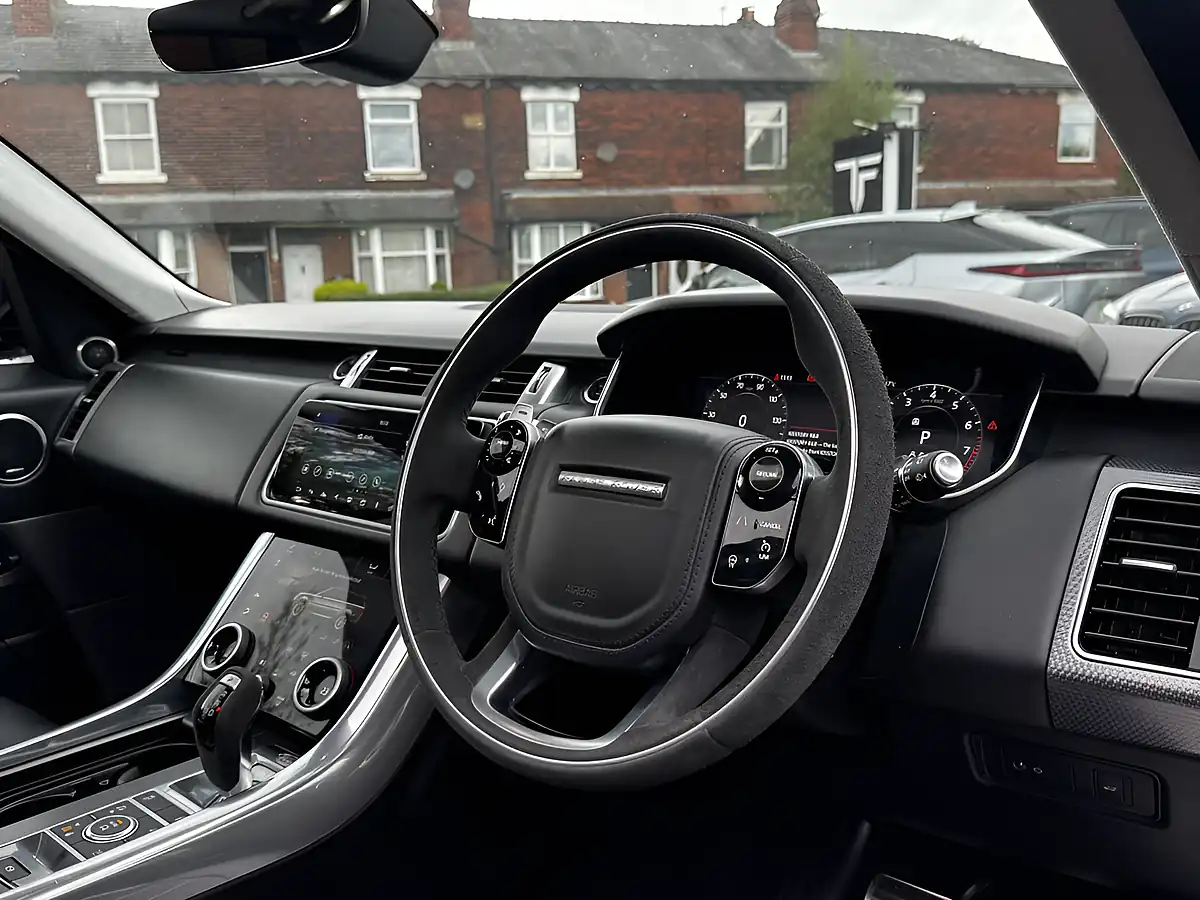 Used 2019 Land Rover Range Rover Sport Hst Firenze Red - Interior and Exterior details 14