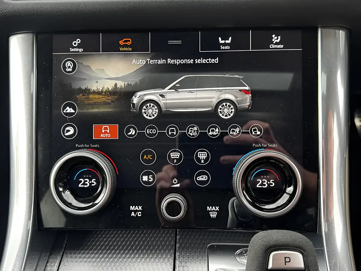 Used 2019 Land Rover Range Rover Sport Hst Firenze Red - Interior and Exterior details 16