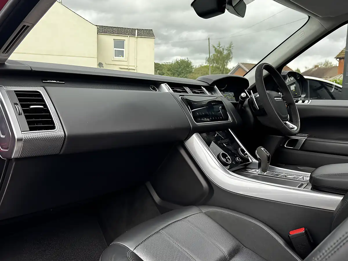 Used 2019 Land Rover Range Rover Sport Hst Firenze Red - Interior and Exterior details 19
