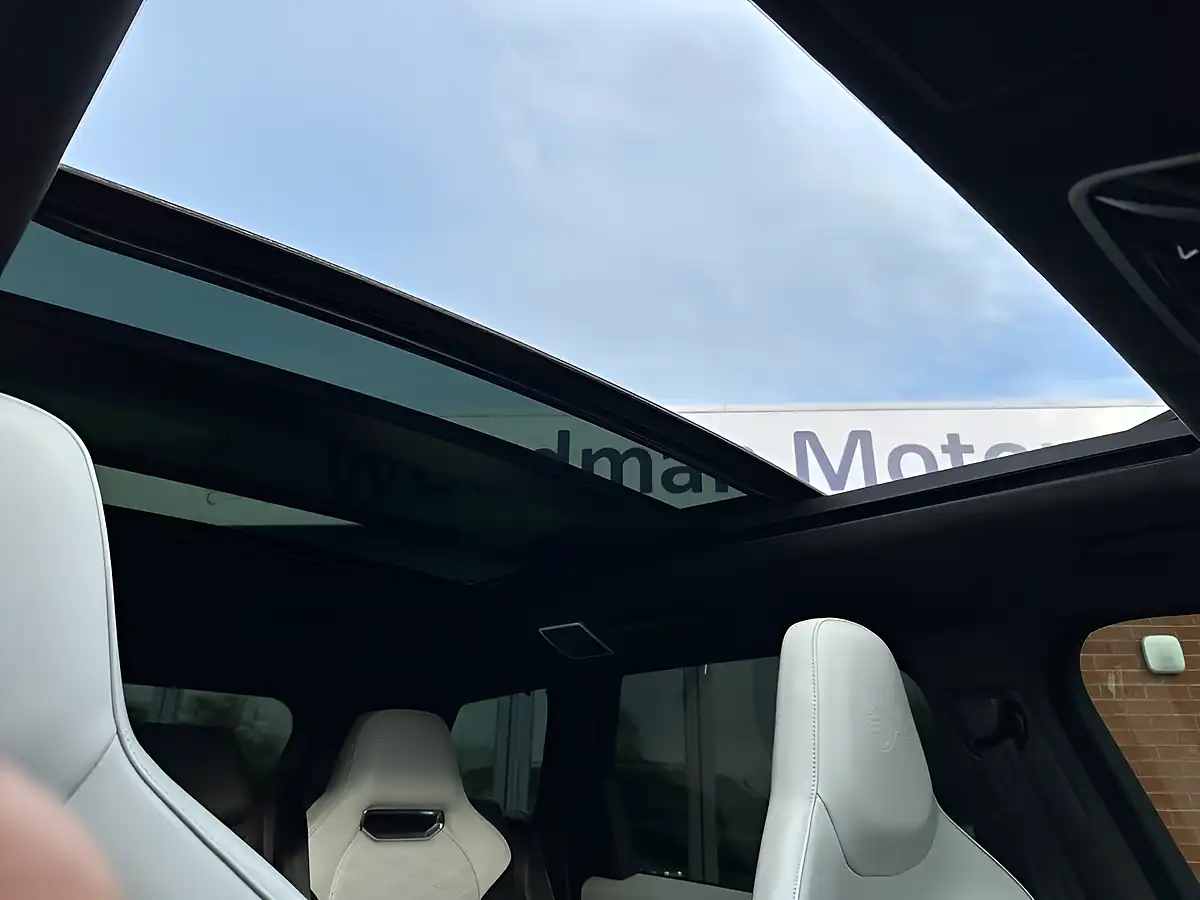 Used 2019 Land Rover Range Rover Sport Svr Black - Interior and Exterior details 15