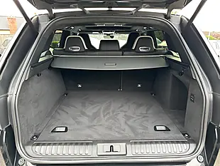 Used 2019 Land Rover Range Rover Sport Svr Black - Interior and Exterior details 2