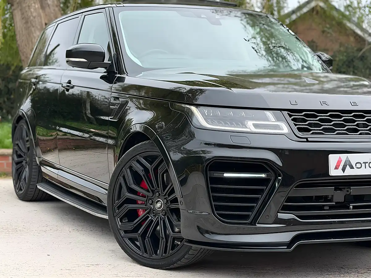Used 2019 Land Rover Range Rover Sport Svr Black - Interior and Exterior details 5
