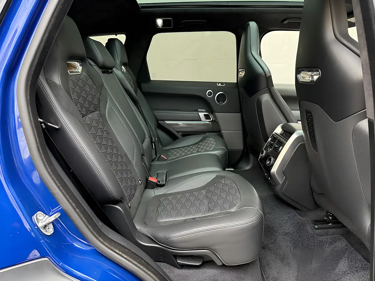 Used 2019 Land Rover Range Rover Sport Svr Blue - Interior and Exterior details 13