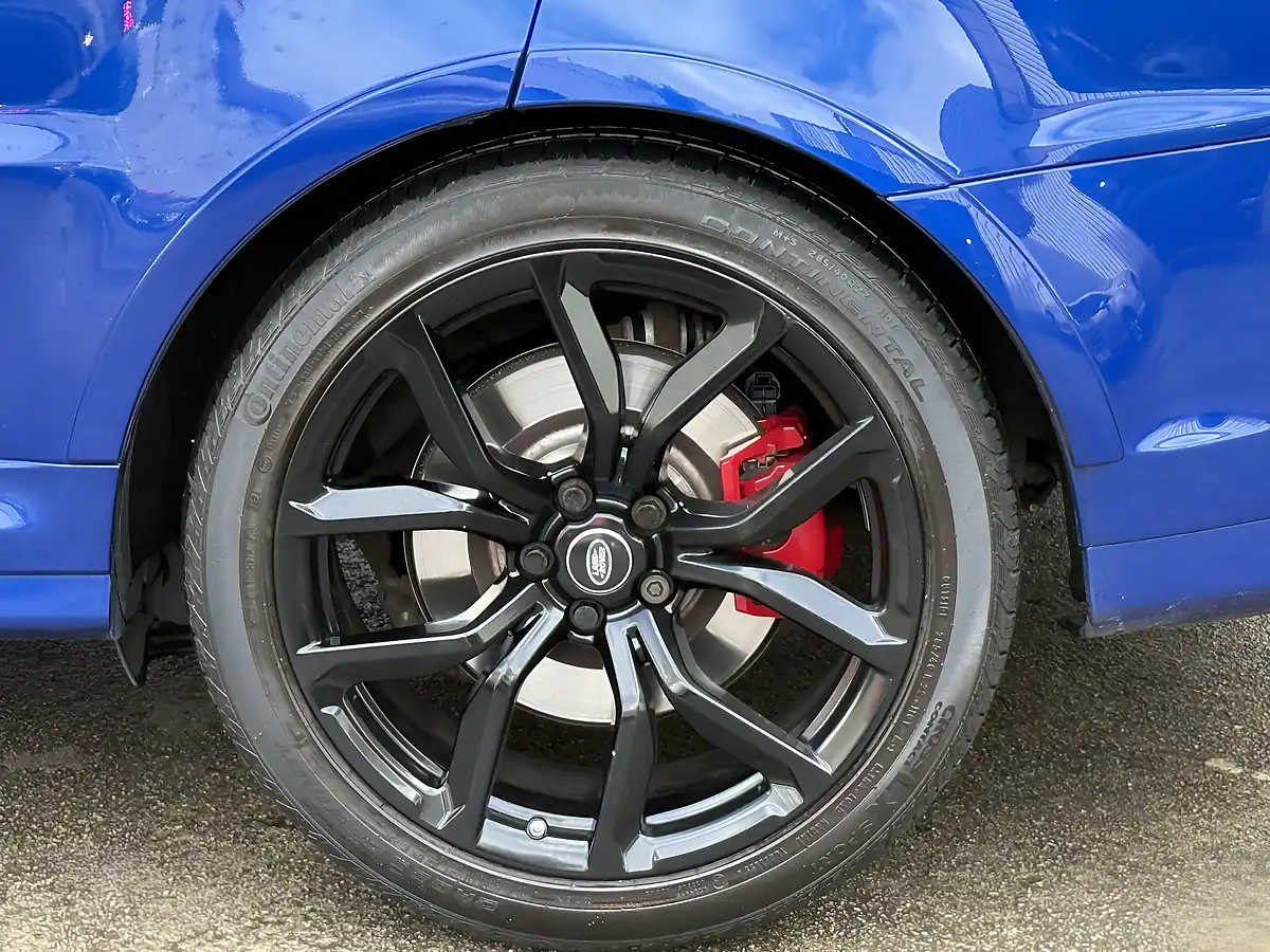 Used 2019 Land Rover Range Rover Sport Svr Blue - Interior and Exterior details 16