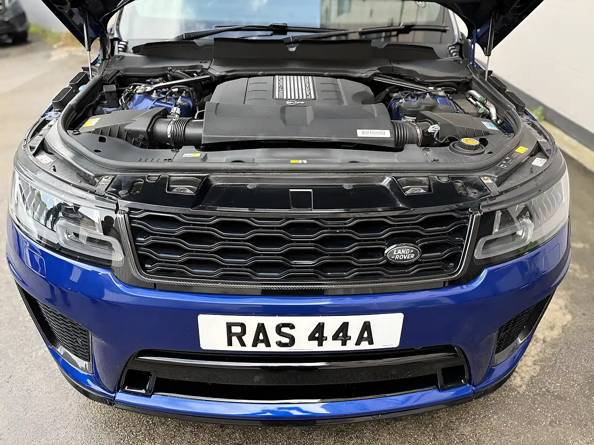 Used 2019 Land Rover Range Rover Sport Svr Blue - Interior and Exterior details 9