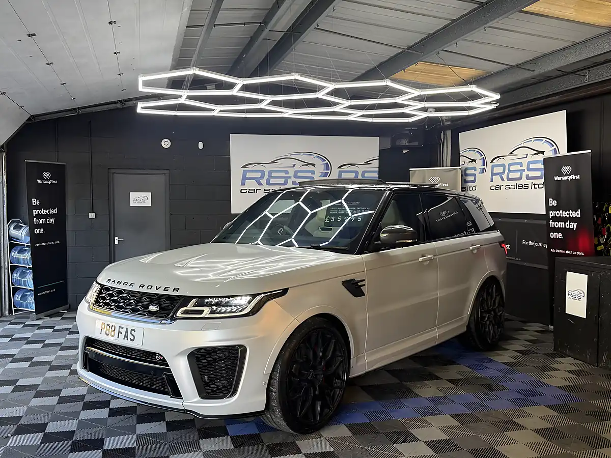 Used 2019 Land Rover Range Rover Sport Svr Carbon Edition Silver - Interior and Exterior details 6