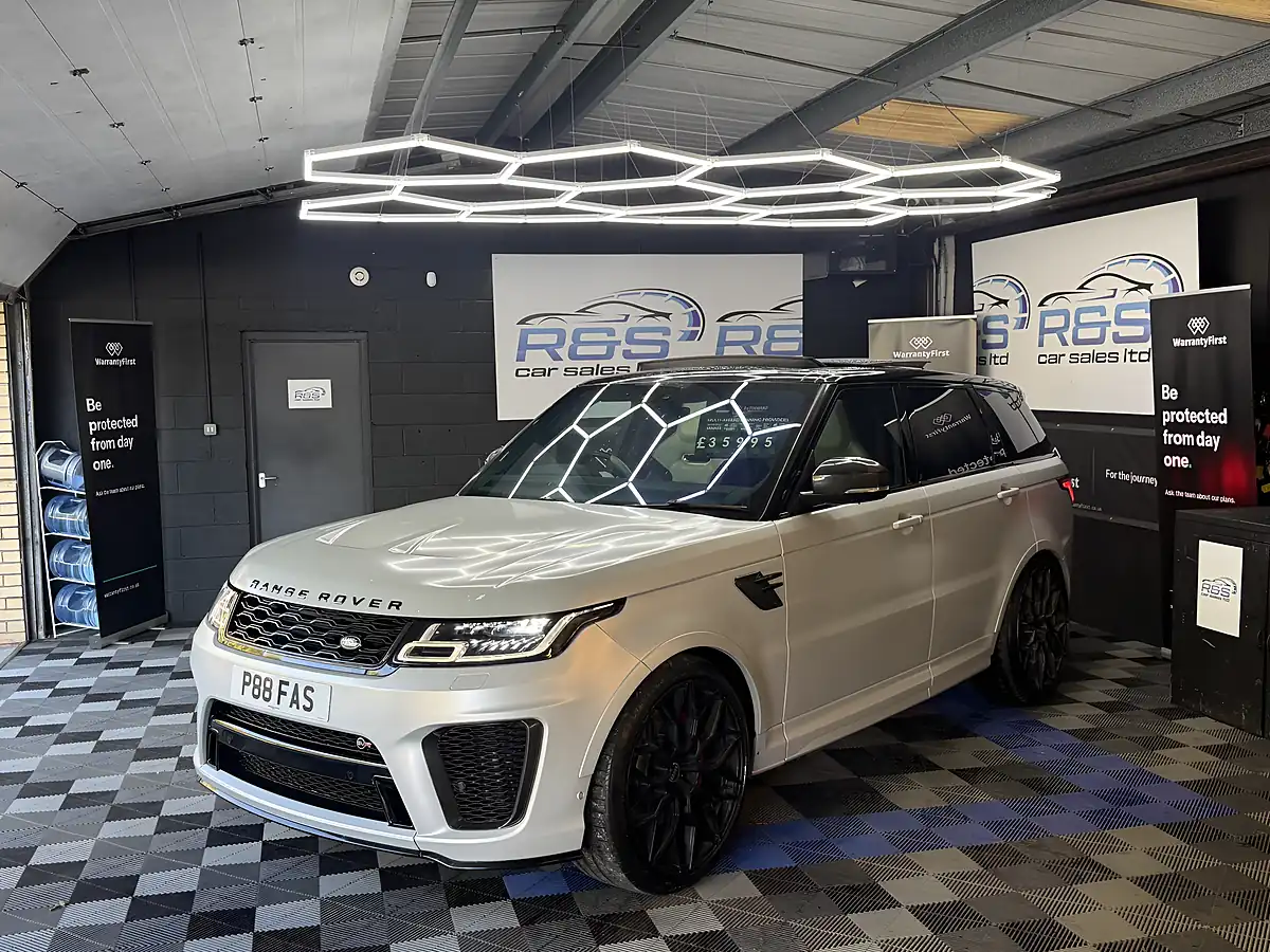 Used 2019 Land Rover Range Rover Sport Svr Carbon Edition Silver - Interior and Exterior details 7