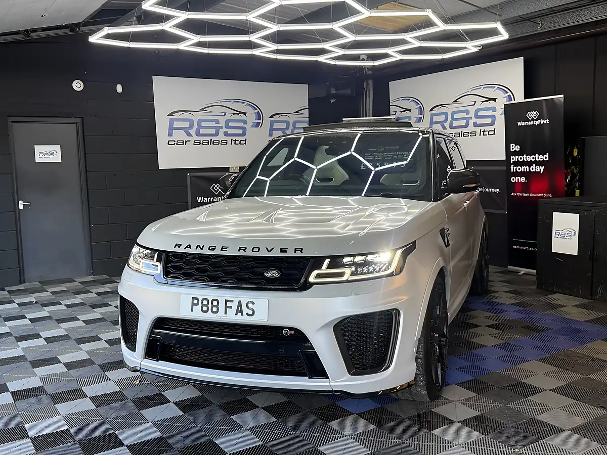 Used 2019 Land Rover Range Rover Sport Svr Carbon Edition Silver - Interior and Exterior details 8
