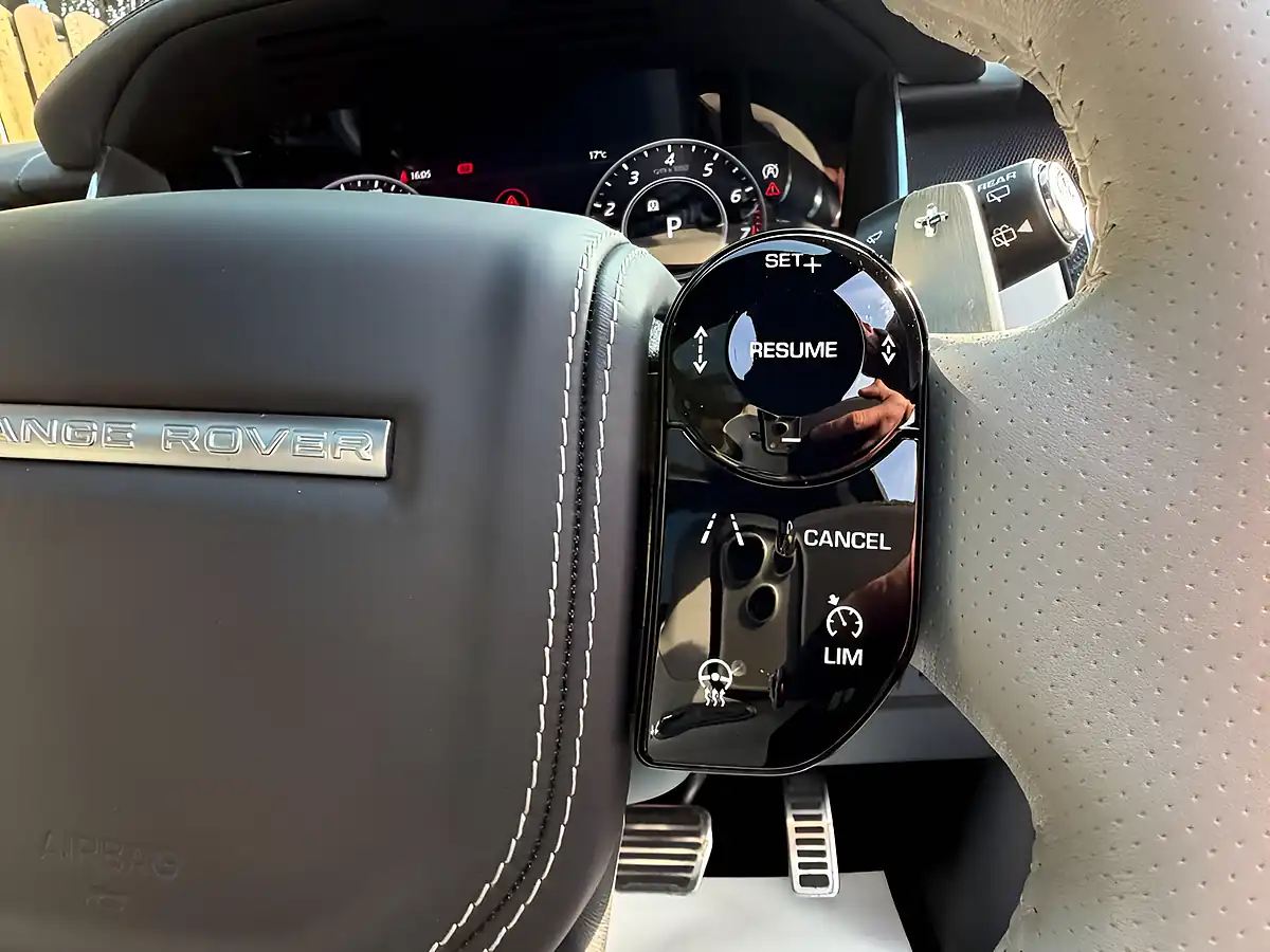Used 2019 Land Rover Range Rover Sport Svr Estoril Blue - Interior and Exterior details 16