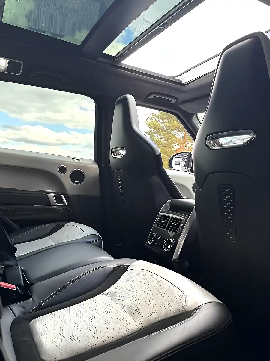 Used 2019 Land Rover Range Rover Sport Svr Grey - Interior and Exterior details 9