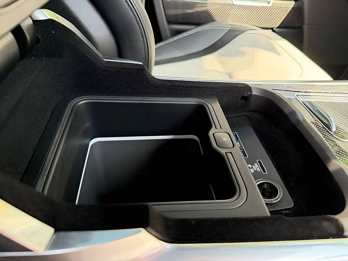 Used 2019 Land Rover Range Rover Sport Svr Grey - Interior and Exterior details 16