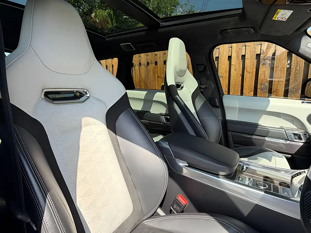 Used 2019 Land Rover Range Rover Sport Svr Grey - Interior and Exterior details 5
