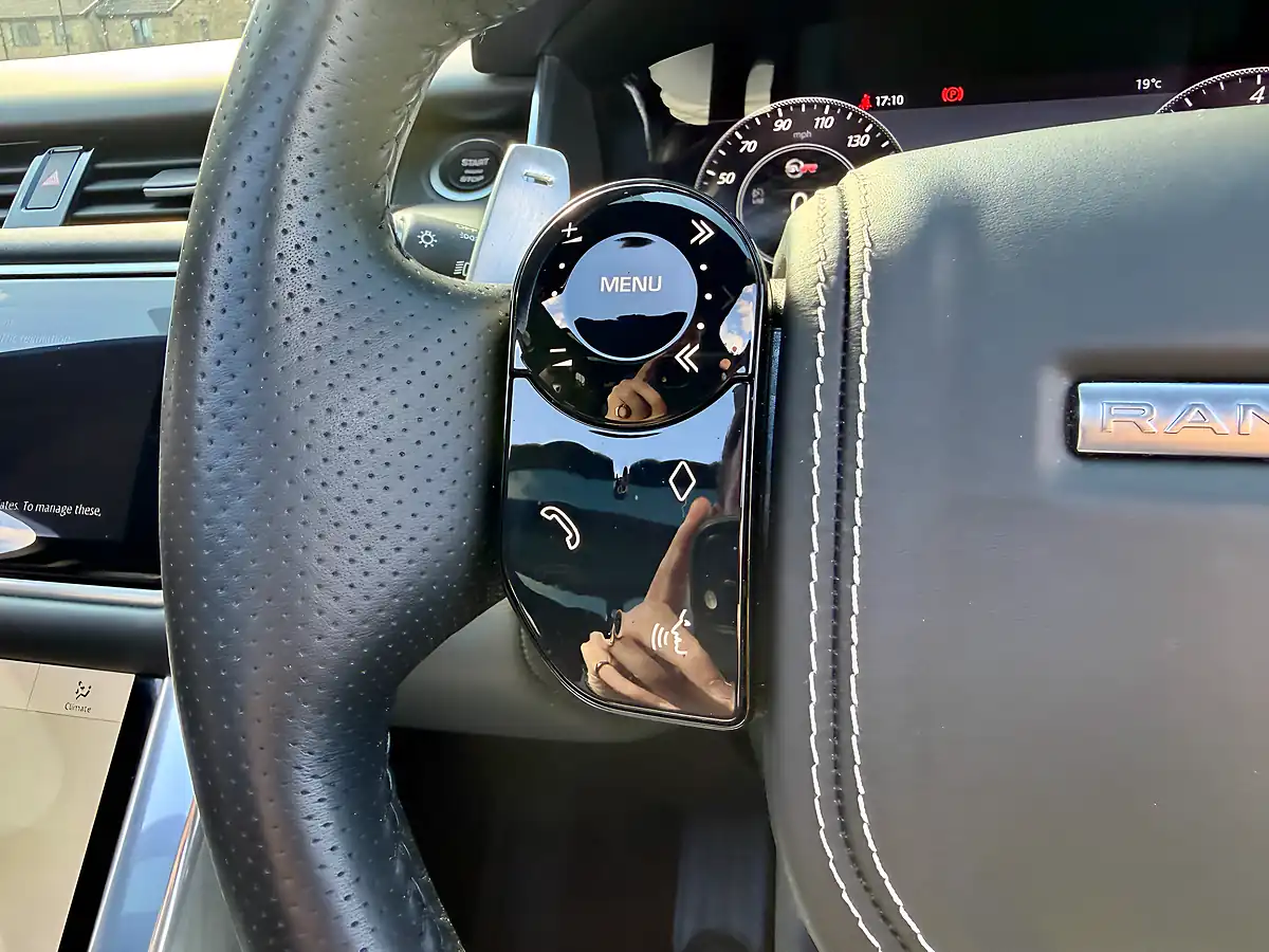 Used 2019 Land Rover Range Rover Sport Svr Santorini Black - Interior and Exterior details 14