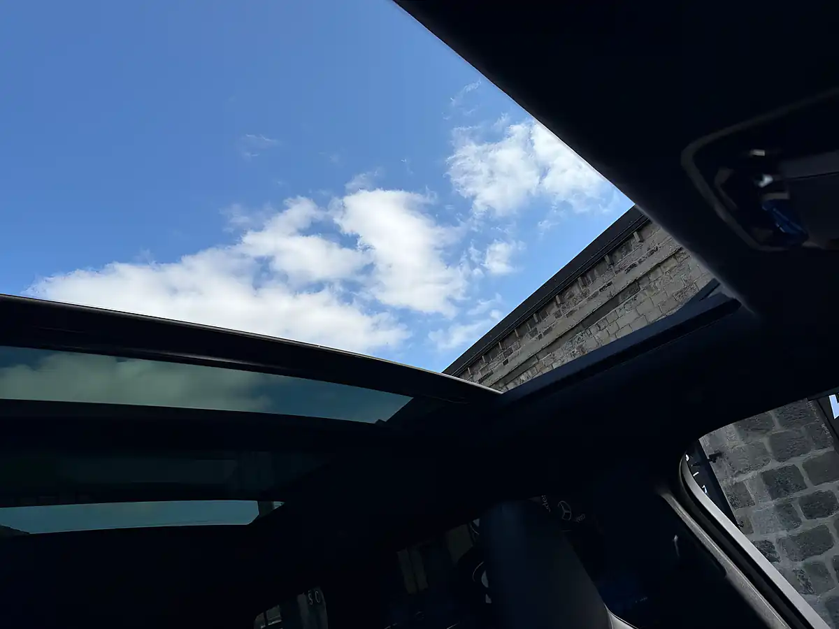 Used 2019 Land Rover Range Rover Sport Svr Santorini Black - Interior and Exterior details 19