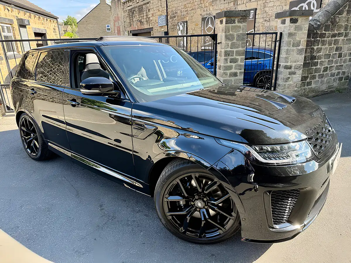 Used 2019 Land Rover Range Rover Sport Svr Santorini Black - Interior and Exterior details 3