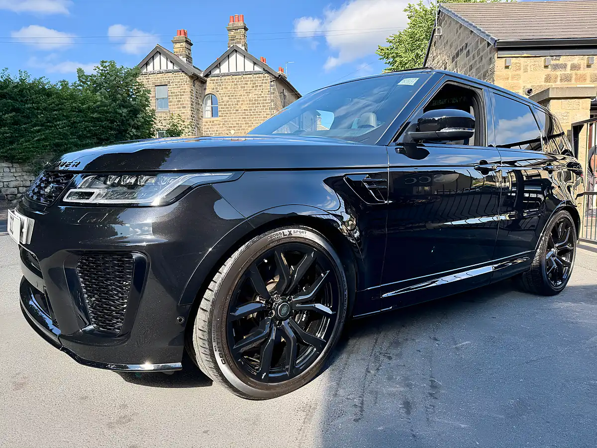 Used 2019 Land Rover Range Rover Sport Svr Santorini Black - Interior and Exterior details 5