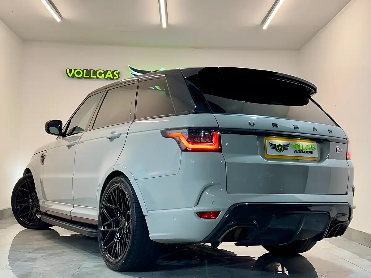 Used 2019 Land Rover Range Rover Sport Svr White - Interior and Exterior details 9