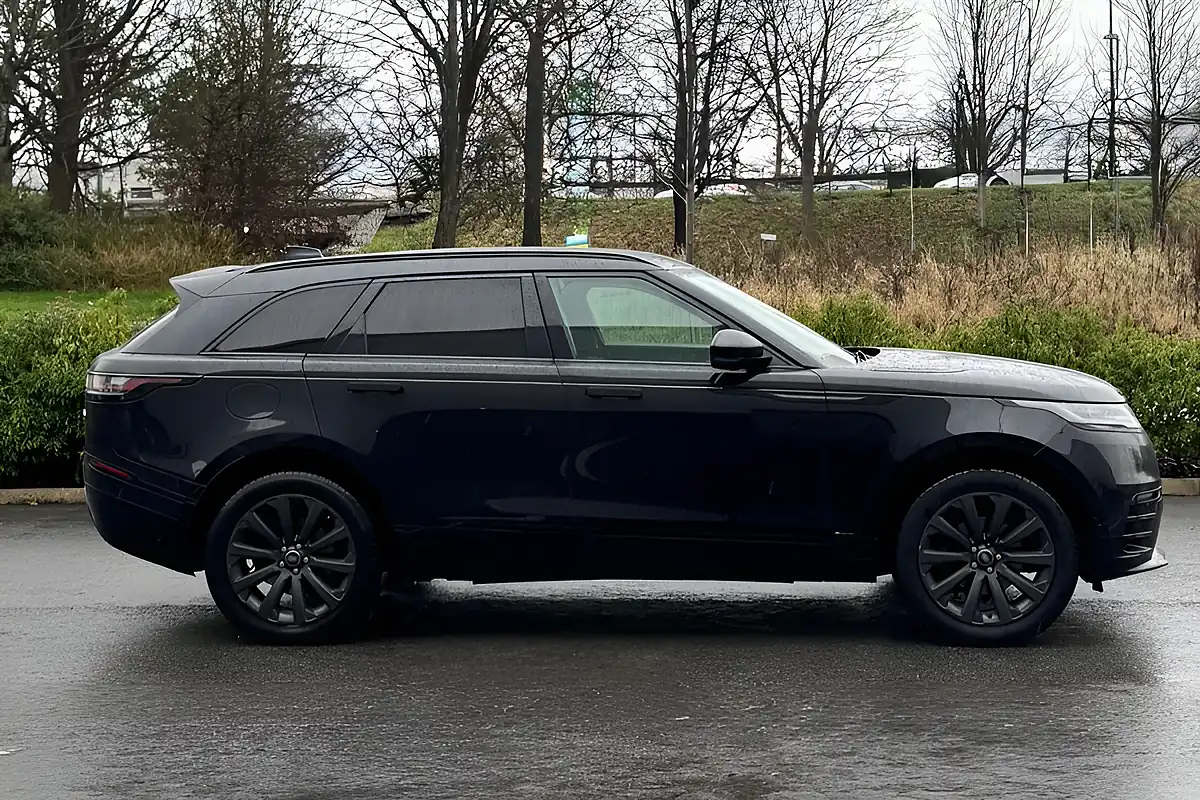 Used 2019 Land Rover Range Rover Velar Black - Interior and Exterior details 5
