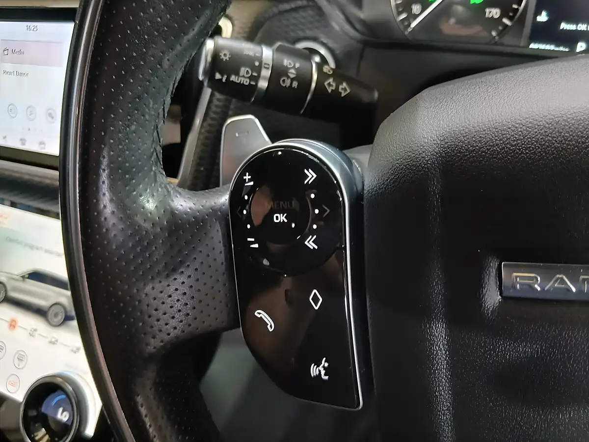 Used 2019 Land Rover Range Rover Velar R-Dynamic Black - Interior and Exterior details 13