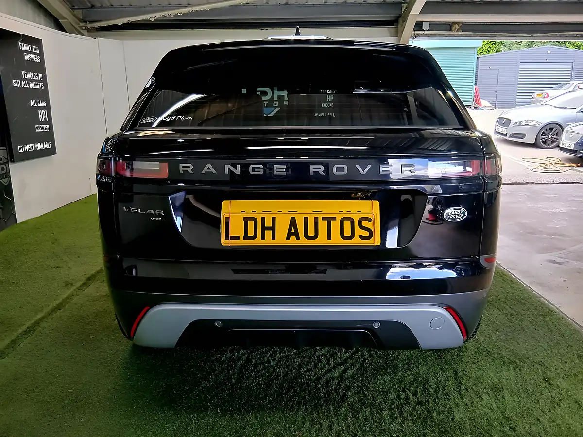 Used 2019 Land Rover Range Rover Velar R-Dynamic Black - Interior and Exterior details 4