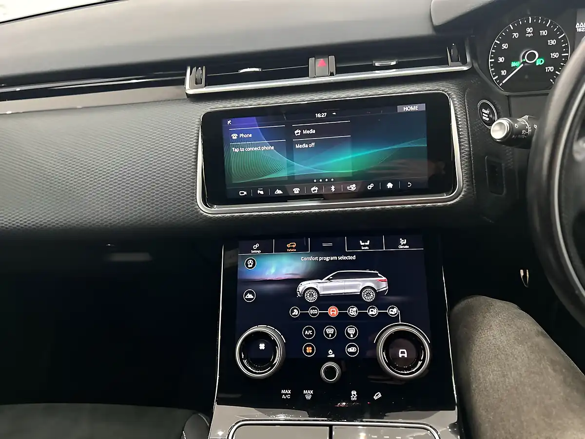 Used 2019 Land Rover Range Rover Velar R-Dynamic Brown - Interior and Exterior details 17