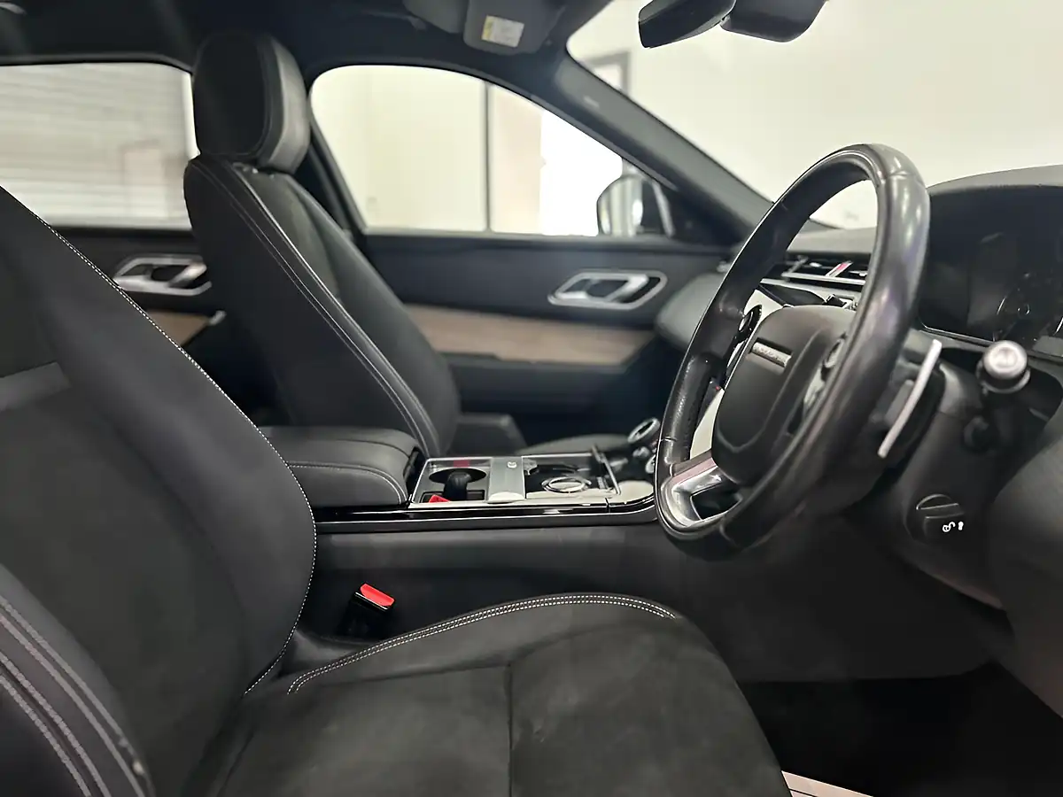 Used 2019 Land Rover Range Rover Velar R-Dynamic Brown - Interior and Exterior details 20