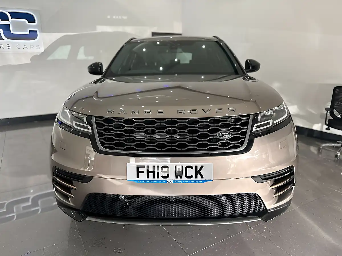 Used 2019 Land Rover Range Rover Velar R-Dynamic Brown - Interior and Exterior details 3
