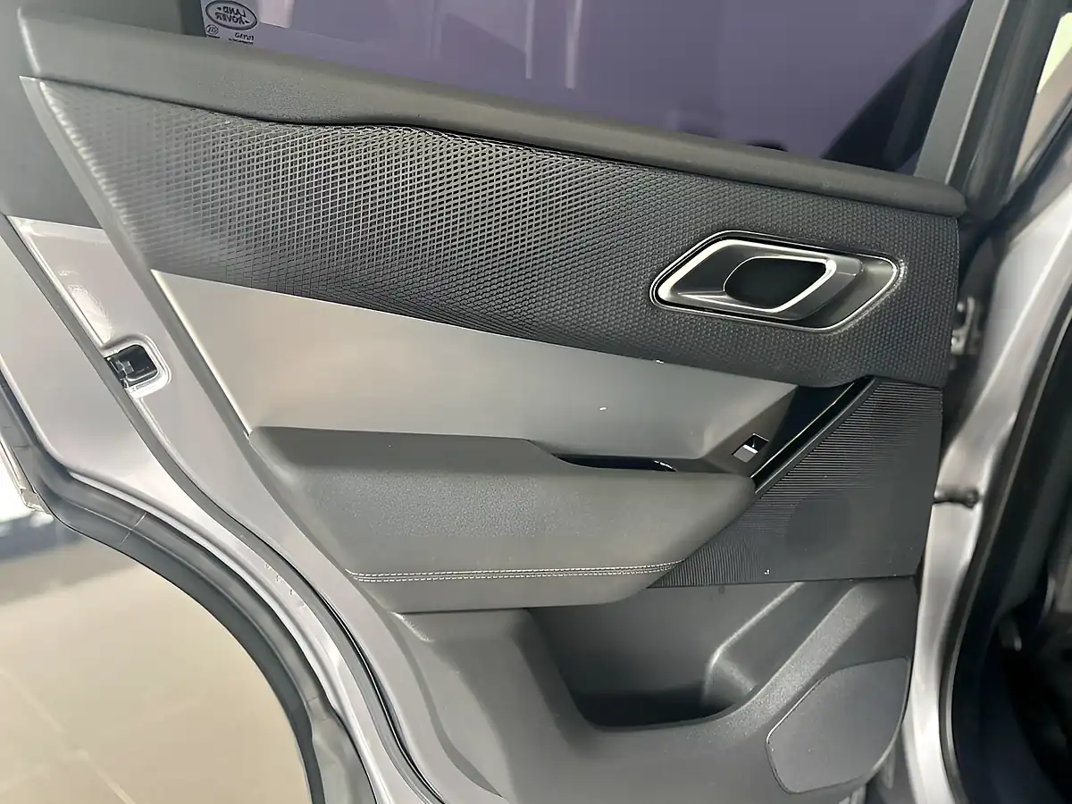 Used 2019 Land Rover Range Rover Velar R-Dynamic Grey - Interior and Exterior details 16