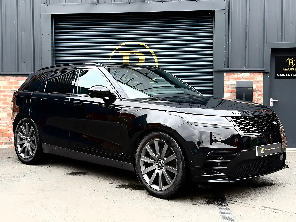 Used 2019 Land Rover Range Rover Velar R-Dynamic Hse Black - Front View