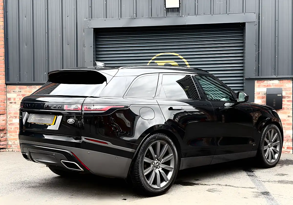 Used 2019 Land Rover Range Rover Velar R-Dynamic Hse Black - Interior and Exterior details 13