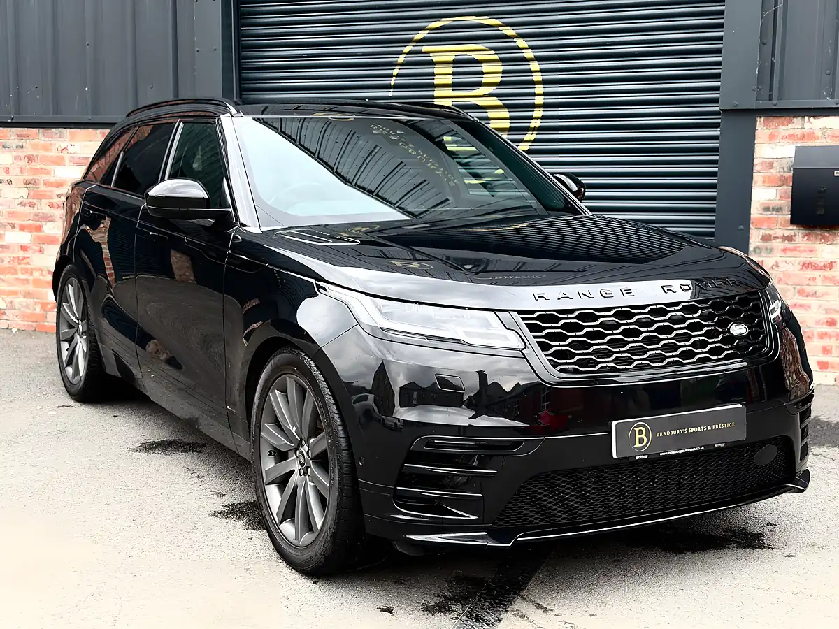 Used 2019 Land Rover Range Rover Velar R-Dynamic Hse Black - Interior and Exterior details 4