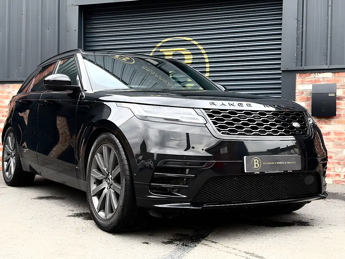 Used 2019 Land Rover Range Rover Velar R-Dynamic Hse Black - Interior and Exterior details 5