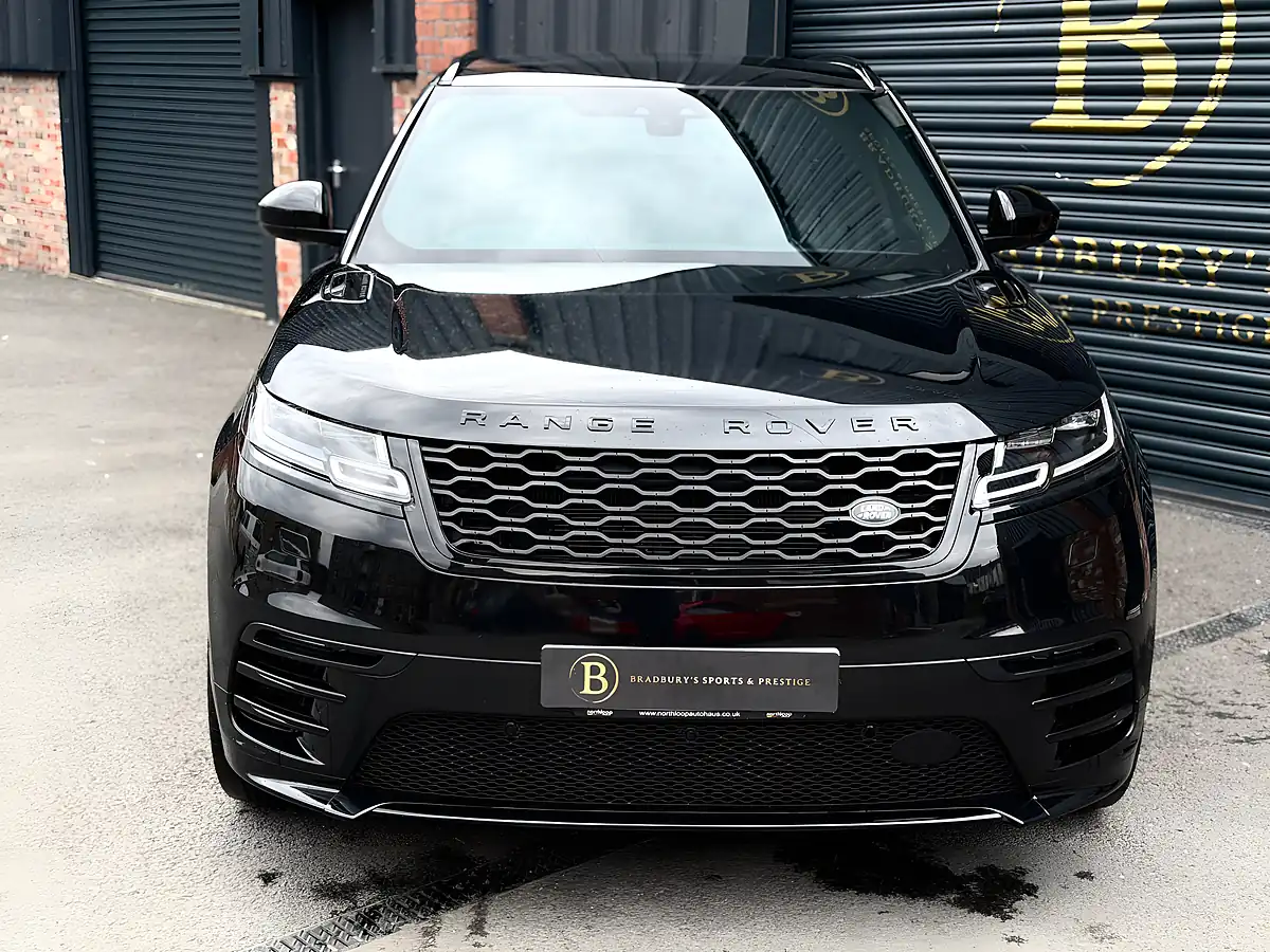 Used 2019 Land Rover Range Rover Velar R-Dynamic Hse Black - Interior and Exterior details 8