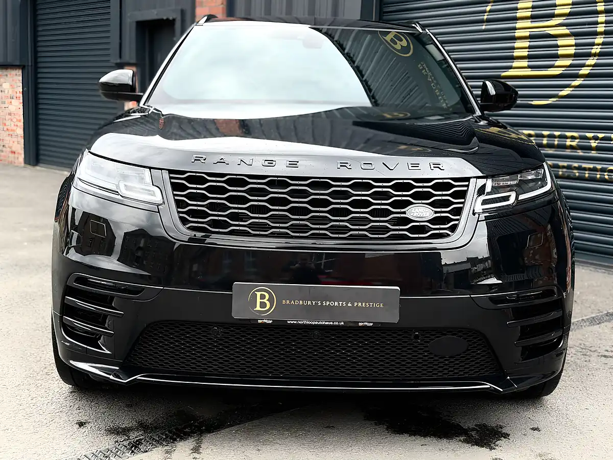 Used 2019 Land Rover Range Rover Velar R-Dynamic Hse Black - Interior and Exterior details 9