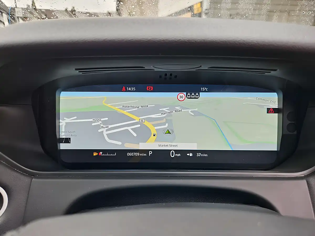 Used 2019 Land Rover Range Rover Velar R-Dynamic Hse Black - Interior and Exterior details 13