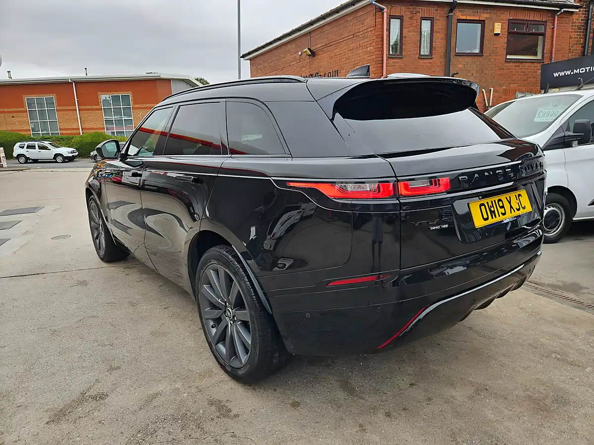 Used 2019 Land Rover Range Rover Velar R-Dynamic Hse Black - Interior and Exterior details 18