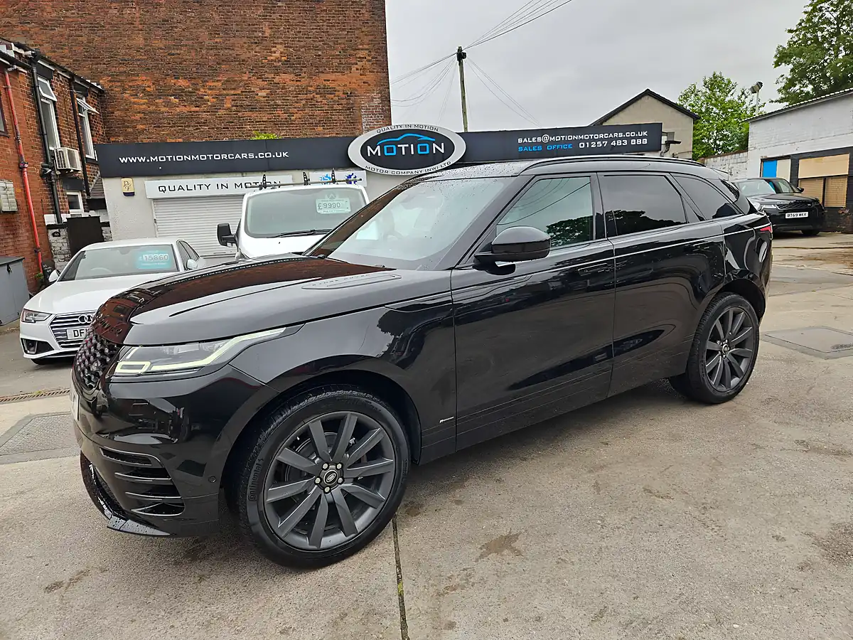 Used 2019 Land Rover Range Rover Velar R-Dynamic Hse Black - Interior and Exterior details 3