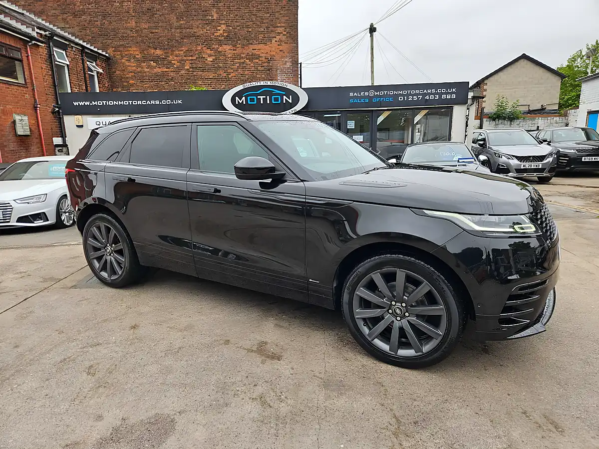Used 2019 Land Rover Range Rover Velar R-Dynamic Hse Black - Interior and Exterior details 4