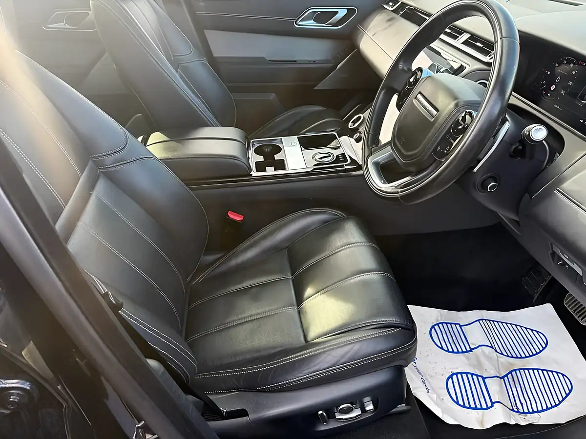 Used 2019 Land Rover Range Rover Velar R-Dynamic Hse Black - Interior and Exterior details 14