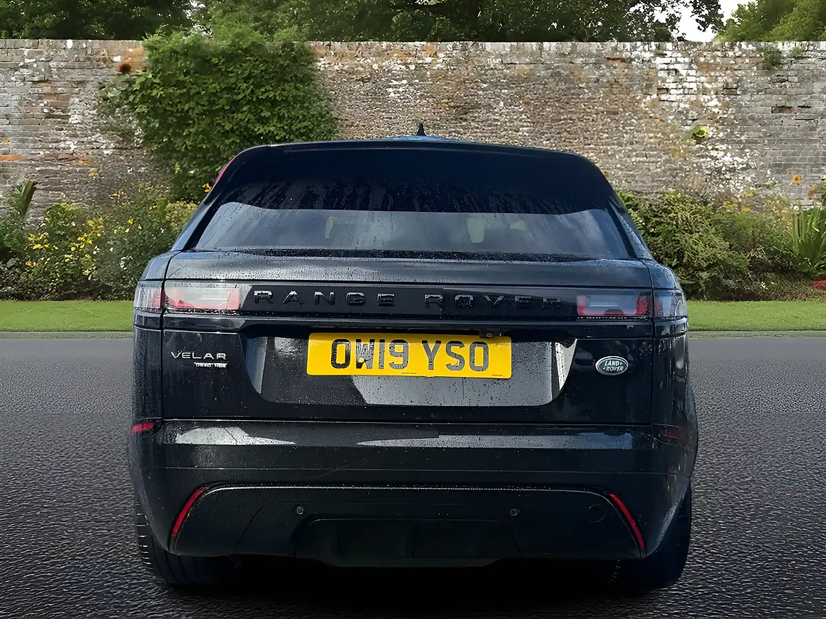 Used 2019 Land Rover Range Rover Velar R-Dynamic Hse Black - Interior and Exterior details 6