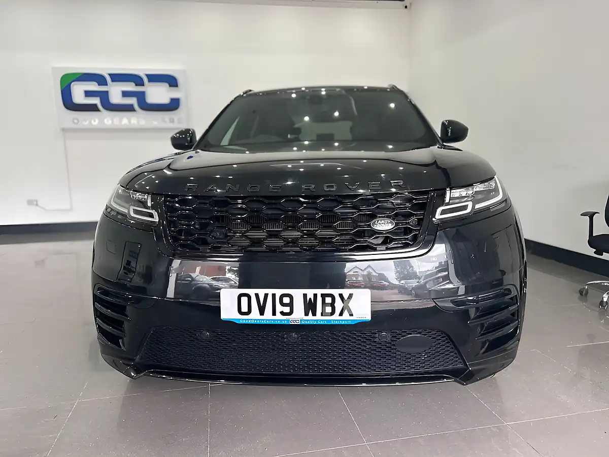Used 2019 Land Rover Range Rover Velar R-Dynamic Hse Black - Interior and Exterior details 7