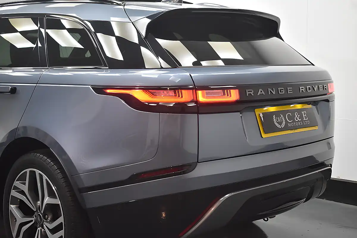 Used 2019 Land Rover Range Rover Velar R-Dynamic Hse Blue - Interior and Exterior details 10